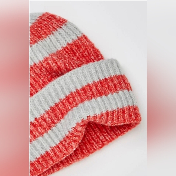 NWOT-Harbor Marled Ribbed Beanie, Grey/Red - Picture 3 of 7